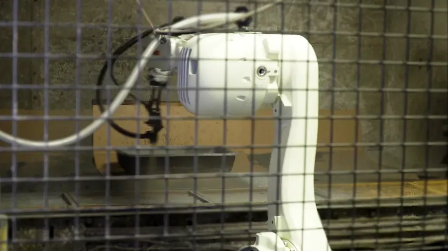Pulverización robótica en entornos hostiles Kawasaki Robotics RS080N
