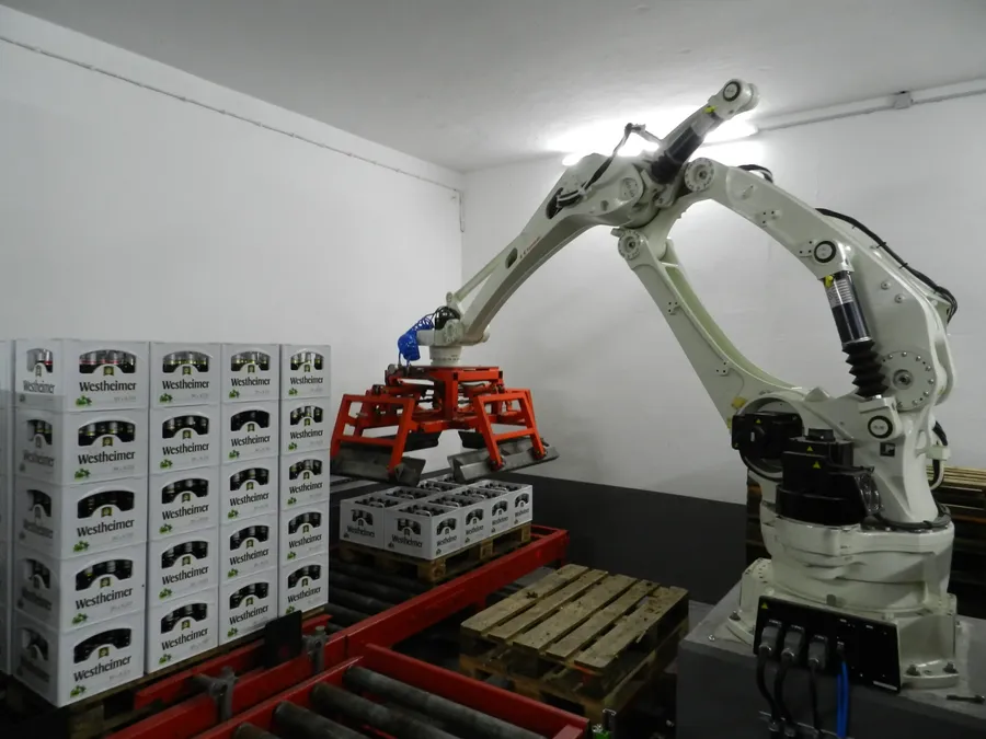 Robotic Palletizing in a German Brewer