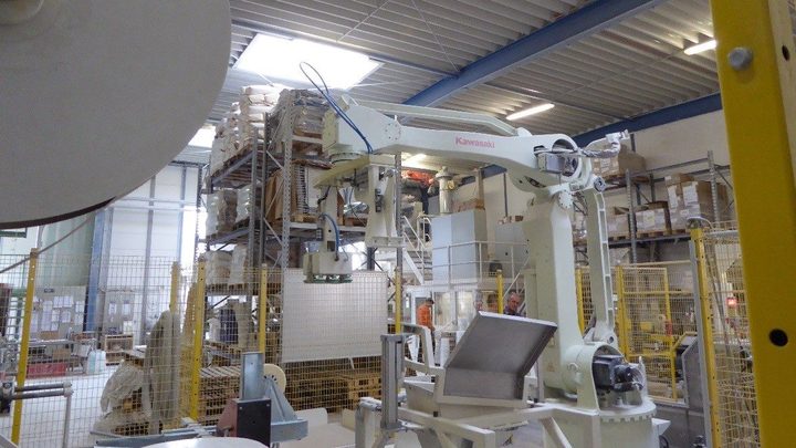 Packaging Bags of Dental Plaster in Dusty Environment Kawasaki Robotics ZX130S